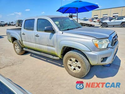 Czwarte zdjęcie samochodu z boku: 2015 TOYOTA TACOMA DOUBLE CAB PRERUNNER VIN:5TFJU4GN5FX065444 - miniatura