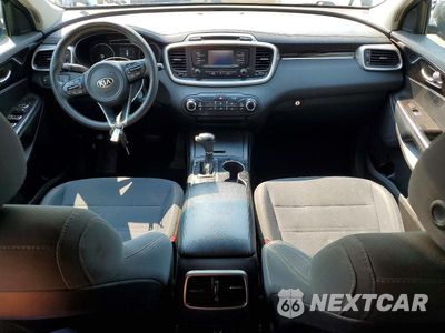 Zdjęcie 8 z 14 samochodu: 2018 KIA SORENTO L VIN:5XYPG4A34JG425873 - miniatura