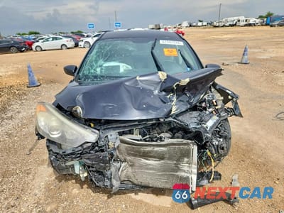 Piąte zdjęcie samochodu w środku: 2016 KIA FORTE LX VIN:KNAFK4A62G5521651 - miniatura