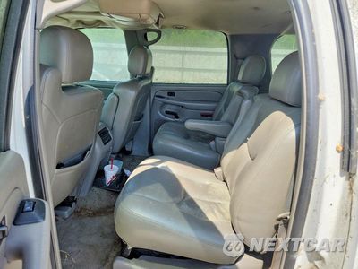Zdjęcie 11 z 13 samochodu: 2004 CHEVROLET SUBURBAN K1500 VIN:3GNFK16Z44G278053 - miniatura