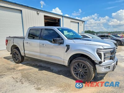 Czwarte zdjęcie samochodu z boku: 2025 FORD F150 PLATINUM VIN:1FTFW7L8XSFB48885 - miniatura