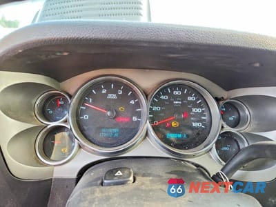 Zdjęcie 9 z 12 samochodu: 2008 CHEVROLET SILVERADO K2500 HEAVY DUTY VIN:1GCHK23678F108729 - miniatura