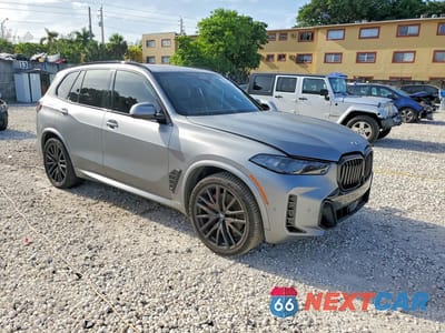Czwarte zdjęcie samochodu z boku: 2025 BMW X5 SDRIVE 40I VIN:5UX13EU03S9W63000 - miniatura