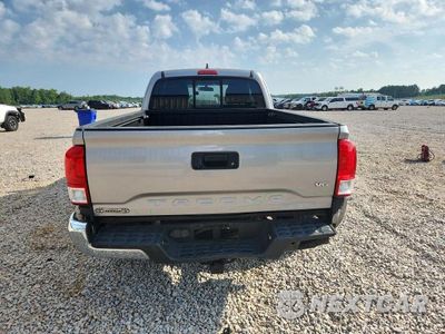 Zdjęcie 6 z 12 samochodu: 2016 TOYOTA TACOMA SR5 V6 VIN:5TFRZ5CN0GX016346 - miniatura