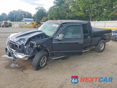 1999 GMC SIERRA K2500 1GTGK23R1XF044207 - główne zdjęcie licytacji z USA - miniatura