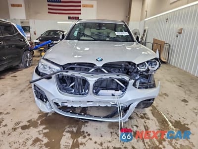 Piąte zdjęcie samochodu w środku: 2021 BMW X3 XDRIVEM40I VIN:5UXTY9C00M9E27770 - miniatura