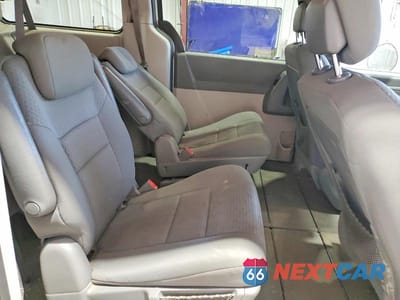 Zdjęcie 11 z 13 samochodu: 2010 DODGE GRAND CARAVAN HERO VIN:2D4RN3D13AR371614 - miniatura