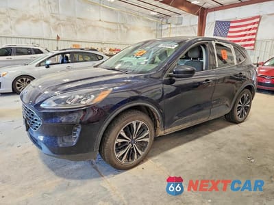 2021 FORD ESCAPE SE 1FMCU9G64MUB32723 - główne zdjęcie licytacji z USA - miniatura