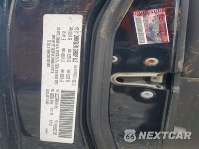 Zdjęcie 13 z 13 samochodu: 2013 CHRYSLER 300 S VIN:2C3CCABG4DH519451 - miniatura