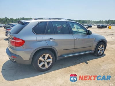 Trzecie zdjęcie samochodu z tyłu: 2010 BMW X5 XDRIVE35D VIN:5UXFF0C59ALT85251 - miniatura