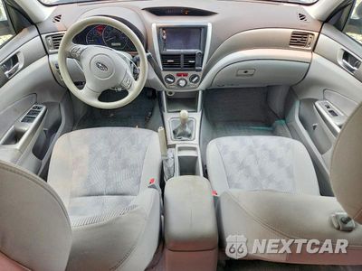Zdjęcie 8 z 12 samochodu: 2010 SUBARU FORESTER 2.5X PREMIUM VIN:JF2SH6CC8AG784125 - miniatura