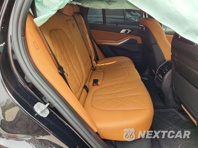 Zdjęcie 11 z 13 samochodu: 2026 BMW X5 M60I VIN:5UX33EU08T9163411 - miniatura