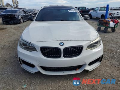 Piąte zdjęcie samochodu w środku: 2016 BMW M235I VIN:WBA1J7C5XGV289898 - miniatura