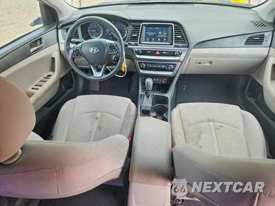 Zdjęcie 8 z 13 samochodu: 2018 HYUNDAI SONATA SE VIN:5NPE24AF2JH674262 - miniatura