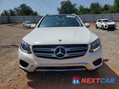 Piąte zdjęcie samochodu w środku: 2018 MERCEDES-BENZ GLC 300 4MATIC VIN:WDC0G4KB9JV084321 - miniatura