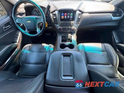 Zdjęcie 9 z 10 samochodu: 2018 CHEVROLET SUBURBAN K1500 LT VIN:1GNSKHKC4JR238205 - miniatura