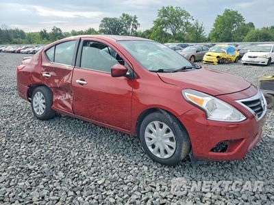 Czwarte zdjęcie samochodu z boku: 2019 NISSAN VERSA SV VIN:3N1CN7AP0KL805962 - miniatura