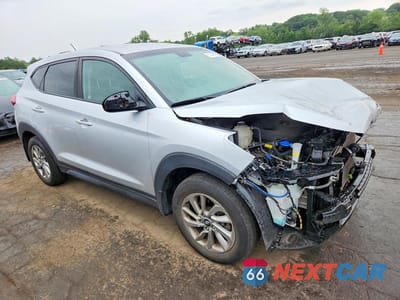 Czwarte zdjęcie samochodu z boku: 2018 HYUNDAI TUCSON SE VIN:KM8J2CA49JU818236 - miniatura