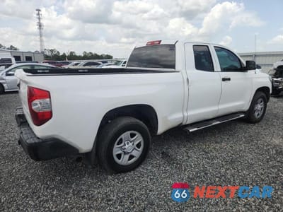 Trzecie zdjęcie samochodu z tyłu: 2018 TOYOTA TUNDRA SR VIN:5TFRM5F15JX134035 - miniatura
