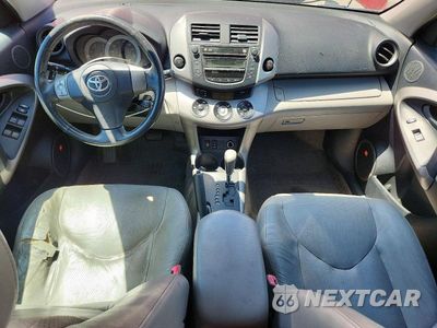 Zdjęcie 8 z 13 samochodu: 2006 TOYOTA RAV4 LIMITED VIN:JTMZK31V166001936 - miniatura