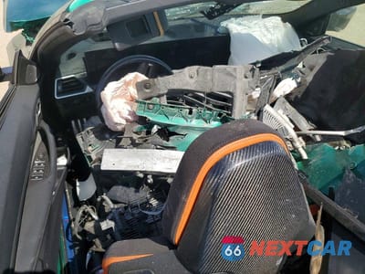 Zdjęcie 8 z 13 samochodu: 2024 BMW M4 COMPETITION VIN:WBS33BA06RCP30112 - miniatura