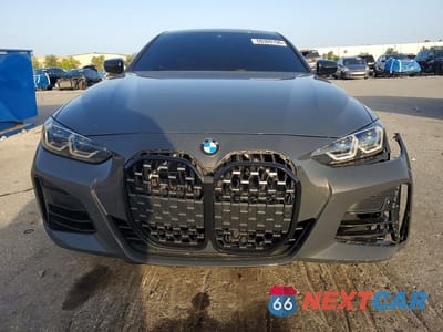 Piąte zdjęcie samochodu w środku: 2021 BMW M440XI VIN:WBA13AR06MCG10705 - miniatura