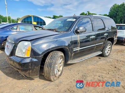 2012 GMC YUKON DENALI 1GKS2EEF7CR297236 - główne zdjęcie licytacji z USA - miniatura