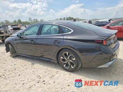 Drugie zdjęcie samochodu z przodu: 2025 HYUNDAI SONATA SEL VIN:KMHL64JA2SA467522 - miniatura