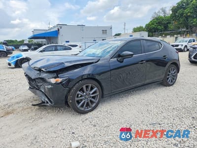 2023 MAZDA 3 SELECT JM1BPAKM8P1616642 - główne zdjęcie licytacji z USA - miniatura
