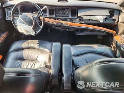 Zdjęcie 8 z 12 samochodu: 1997 LINCOLN TOWN CAR SIGNATURE VIN:1LNLM82W3VY685603 - miniatura