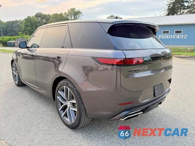 Trzecie zdjęcie samochodu z tyłu: 2023 LAND ROVER RANGE ROVER SPORT DYNAMIC SE VIN:SAL1L9FUXPA154724 - miniatura