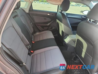 Zdjęcie 10 z 12 samochodu: 2025 VOLKSWAGEN JETTA SE VIN:3VW7X7BU2SM063357 - miniatura