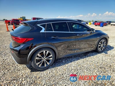 Trzecie zdjęcie samochodu z tyłu: 2018 INFINITI QX30 LUXURY VIN:SJKCH5CR4JA043245 - miniatura