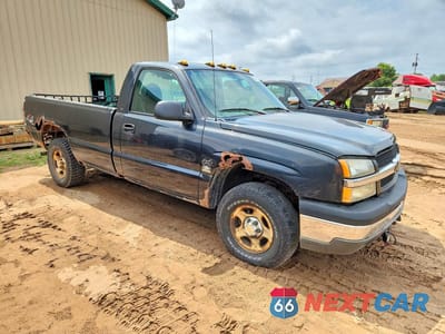 Czwarte zdjęcie samochodu z boku: 2004 CHEVROLET SILVERADO K1500 VIN:1GCEK14X34Z250170 - miniatura