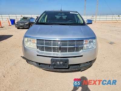 Piąte zdjęcie samochodu w środku: 2010 LINCOLN MKX VIN:2LMDJ8JC0ABJ27126 - miniatura