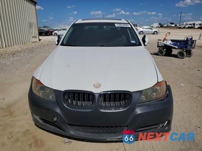 Piąte zdjęcie samochodu w środku: 2009 BMW 328 I SULEV VIN:WBAPH57599NL77705 - miniatura