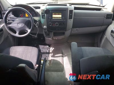 Zdjęcie 8 z 13 samochodu: 2016 MERCEDES-BENZ SPRINTER 2500 VIN:WD3PE7DD4GP272892 - miniatura