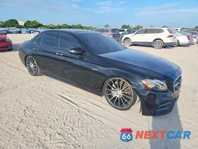 Czwarte zdjęcie samochodu z boku: 2018 MERCEDES-BENZ E 43 4MATIC AMG VIN:WDDZF6EB5JA489029 - miniatura