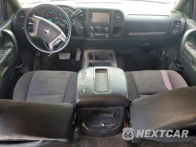 Zdjęcie 8 z 12 samochodu: 2011 GMC SIERRA K2500 SLE VIN:1GT120C82BF266040 - miniatura