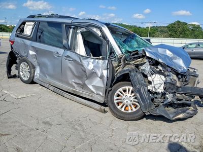 Czwarte zdjęcie samochodu z boku: 2015 TOYOTA SIENNA XLE 8-PASSENGER VIN:5TDYK3DC4FS651043 - miniatura