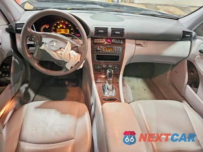 Zdjęcie 8 z 12 samochodu: 2003 MERCEDES-BENZ C 240 SPORTWAGON 4MATIC VIN:WDBRH81J83F372062 - miniatura
