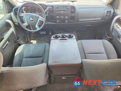 Zdjęcie 8 z 12 samochodu: 2010 CHEVROLET SILVERADO C1500 LT VIN:3GCRCSE05AG221934 - miniatura