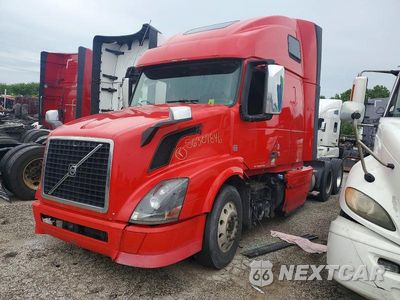 Drugie zdjęcie samochodu z przodu: 2014 VOLVO VNL SEMI TRUCK VIN:4V4N99EH4EN172688 - miniatura