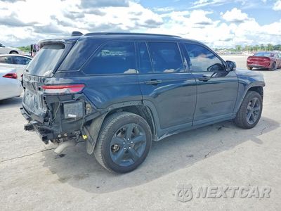 Trzecie zdjęcie samochodu z tyłu: 2022 JEEP GRAND CHEROKEE LIMITED VIN:1C4RJHAG1PC640497 - miniatura