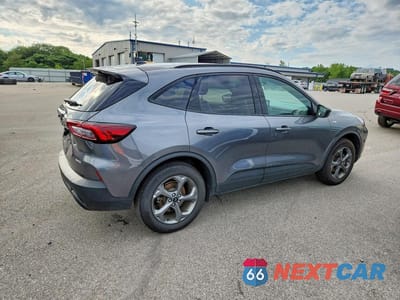 Trzecie zdjęcie samochodu z tyłu: 2026 FORD ESCAPE ST LINE VIN:1FMCU9MN6TUA30916 - miniatura
