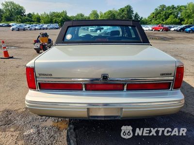 Zdjęcie 6 z 12 samochodu: 1997 LINCOLN TOWN CAR SIGNATURE VIN:1LNLM82W3VY685603 - miniatura