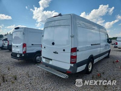 Trzecie zdjęcie samochodu z tyłu: 2011 MERCEDES-BENZ SPRINTER 2500 DELIVERY VAN VIN:WD3PE8CB9B5601483 - miniatura