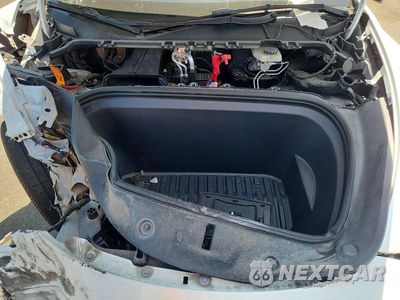 Zdjęcie 11 z 12 samochodu: 2023 TESLA MODEL Y VIN:7SAYGAEE6PF697231 - miniatura