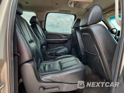 Zdjęcie 11 z 13 samochodu: 2008 GMC YUKON XL C1500 VIN:1GKFC16058R157310 - miniatura