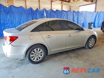 Trzecie zdjęcie samochodu z tyłu: 2011 CHEVROLET CRUZE LS VIN:1G1PC5SH0B7157648 - miniatura
